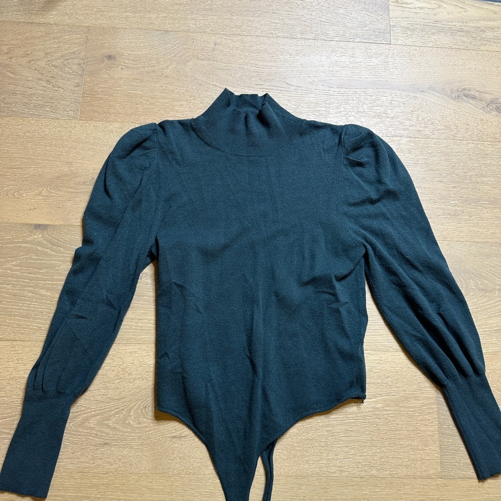 Green Long Sleeve Turtleneck Top